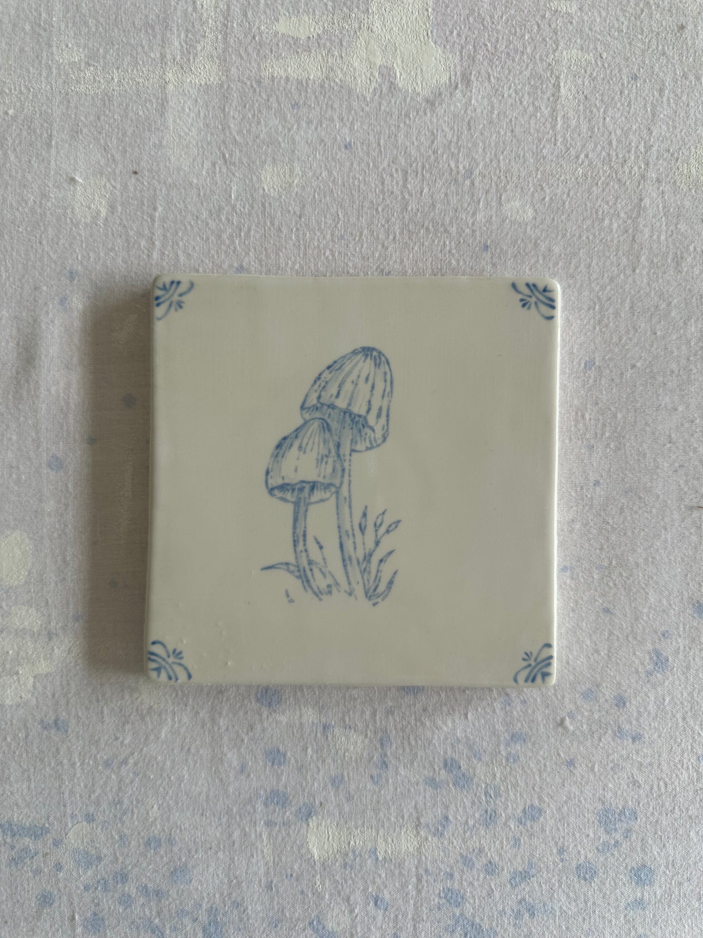 Mushroom Delft Tile Test