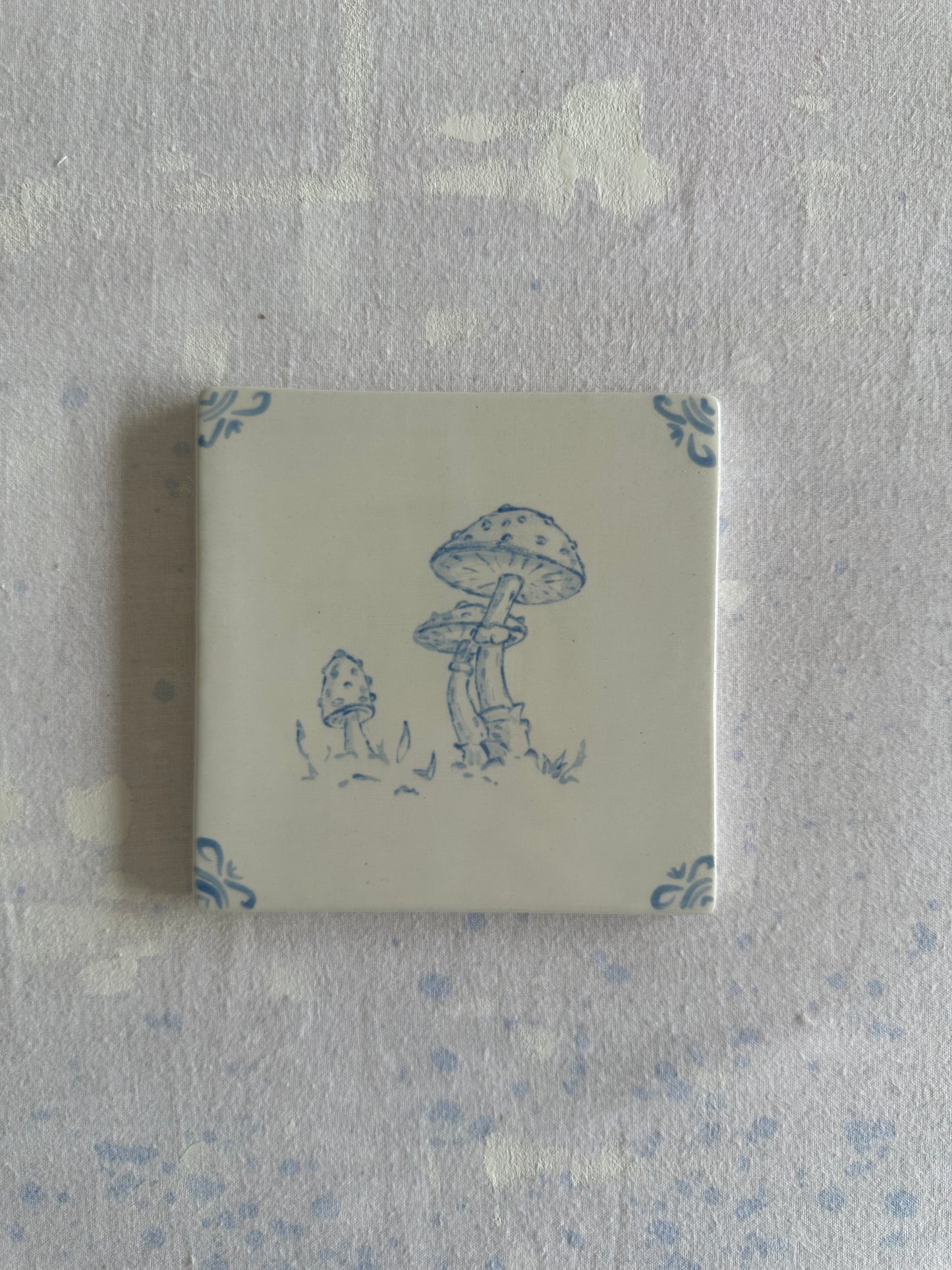 Mushroom Delft Tile Test