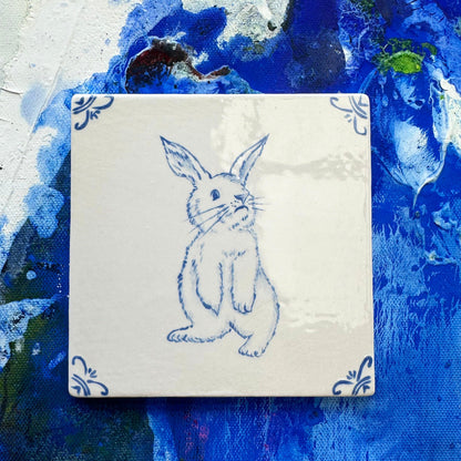 Bunny Standing Up - Akka Home