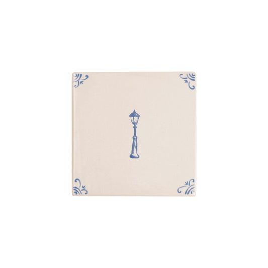 Lamp Post - Akka Home